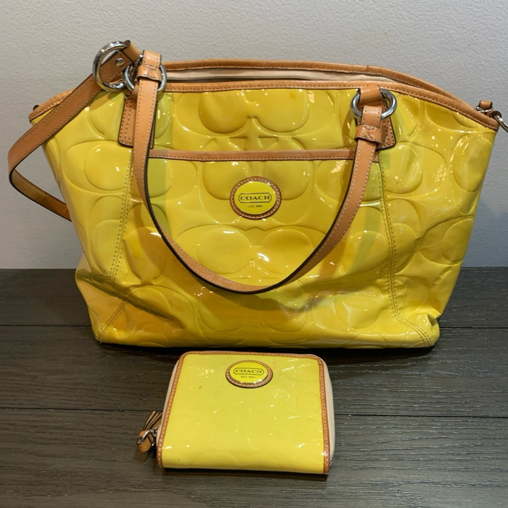 Auth COACH Yellow Embossed Patent & Tan Leather Tote Bag and matching Wallet